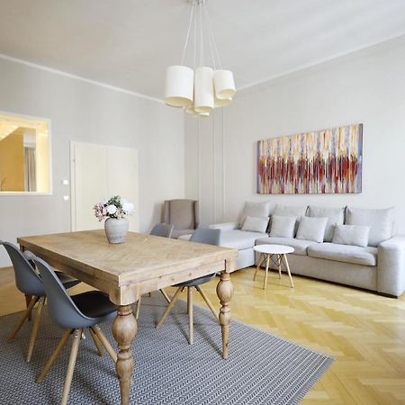 Heymi Apartments Karlsplatz Viena Exterior foto